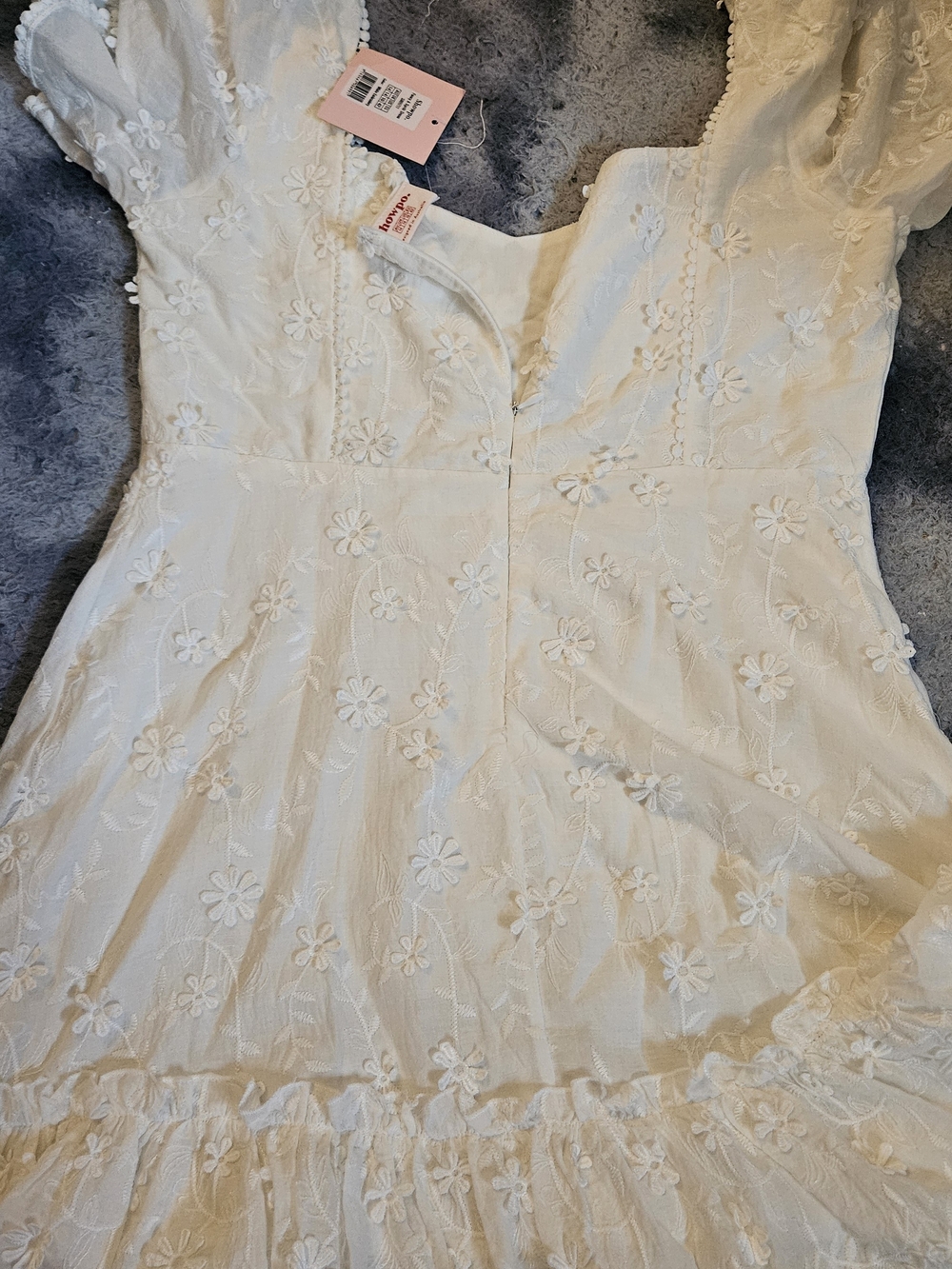 Showpo White Floral Embroidered Women’s Dress New With Tags - Picture 2 of 16